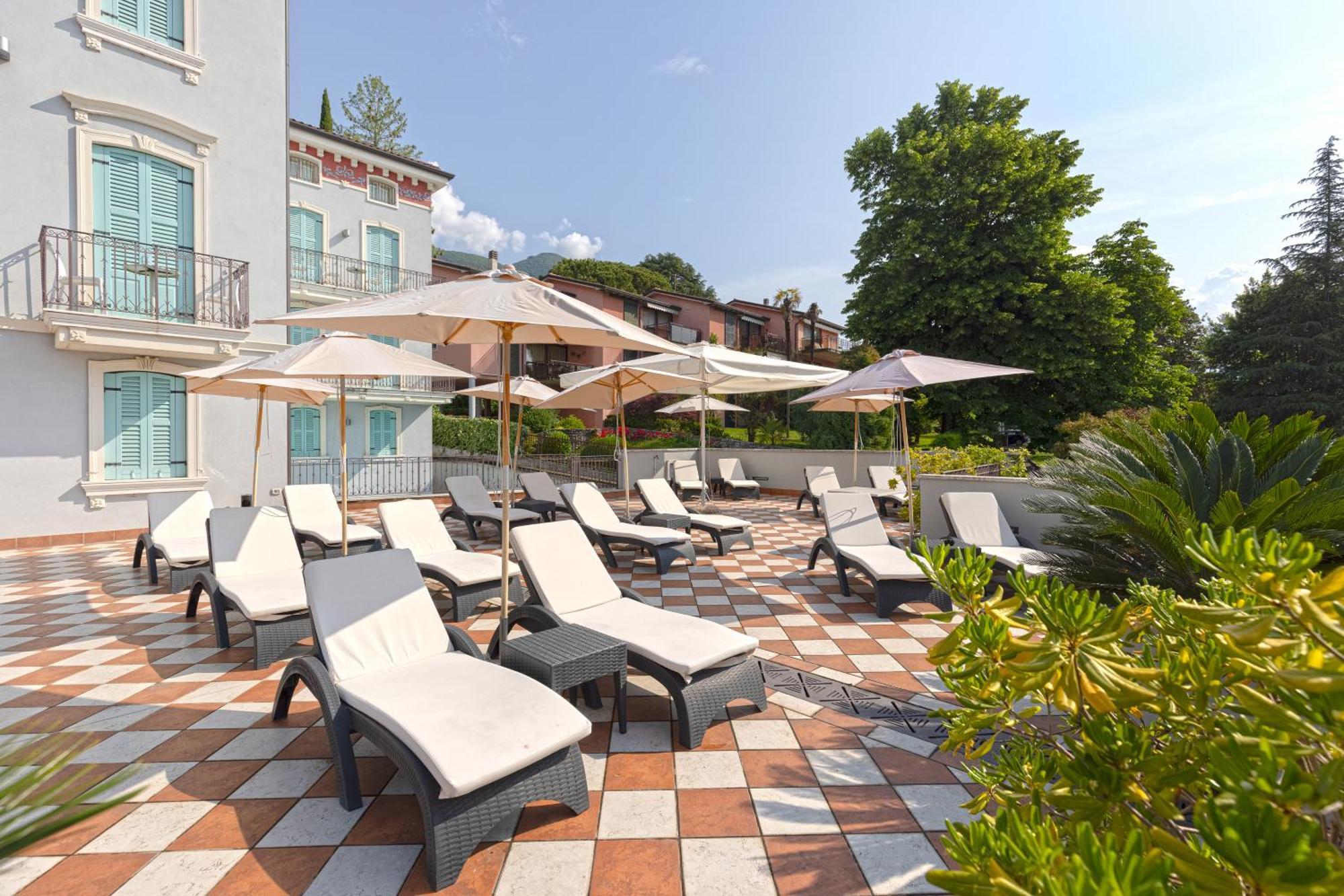 Gardone Palace Hotel Gardone Riviera Exterior foto