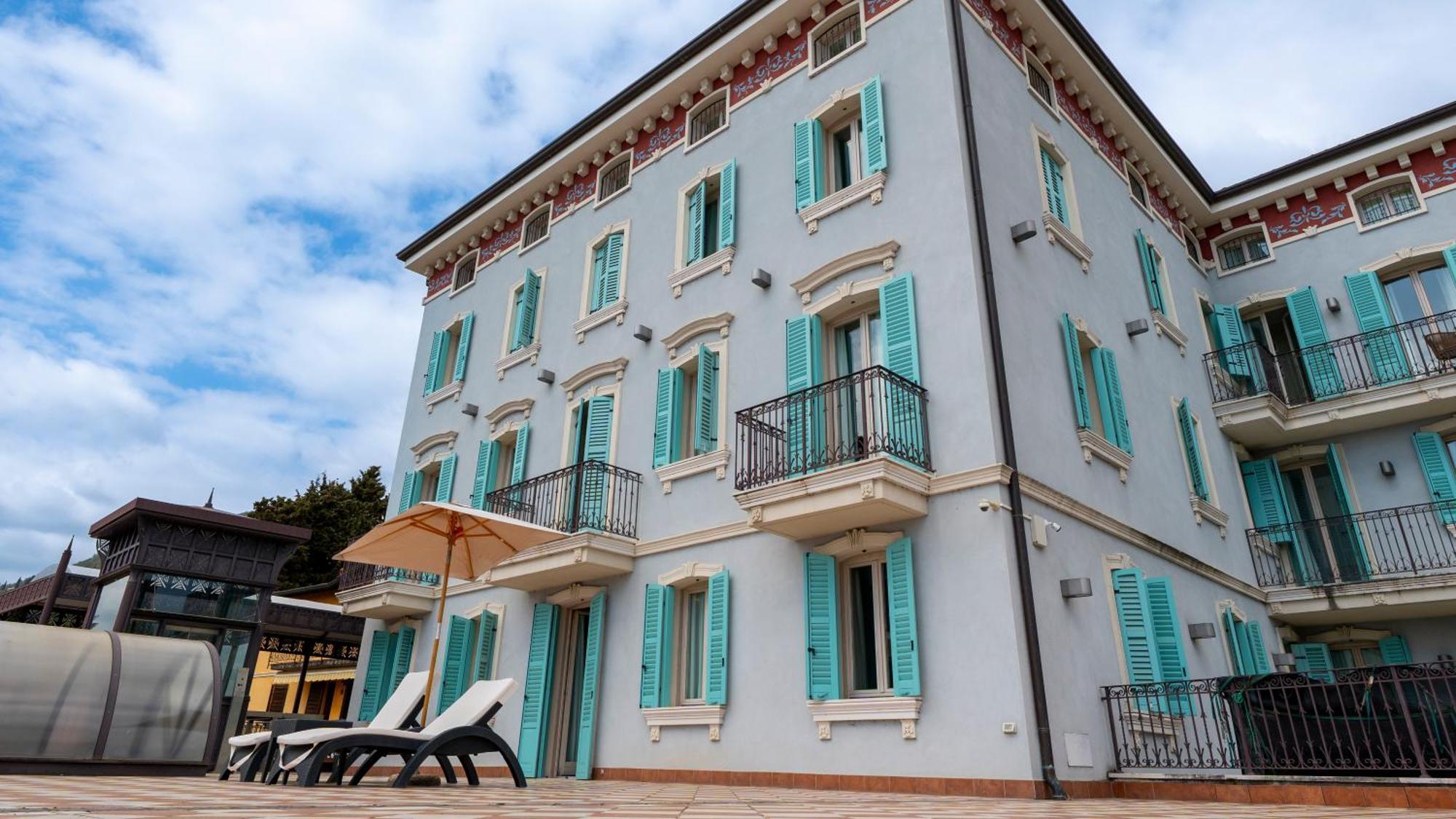 Gardone Palace Hotel Gardone Riviera Exterior foto